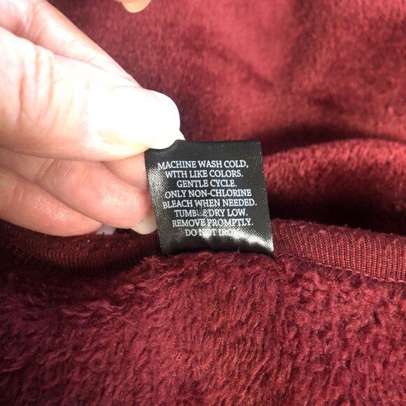 Save The Drama For Your Llama Plush Top Womens Size Medium Maroon Comfy Pullover - Picture 7 of 8